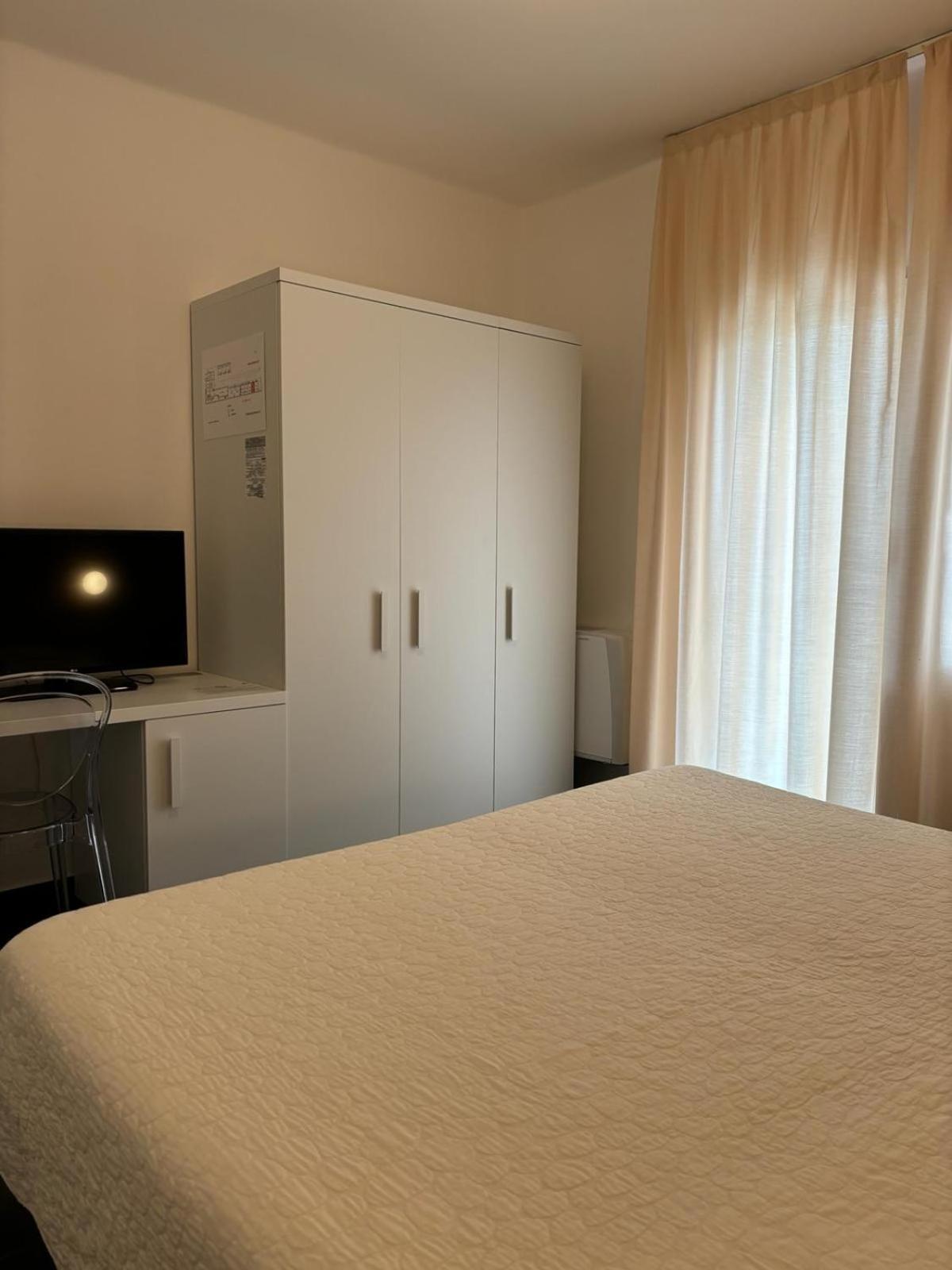 Hotel Delle Rose 산토바르톨로메오알마레 외부 사진