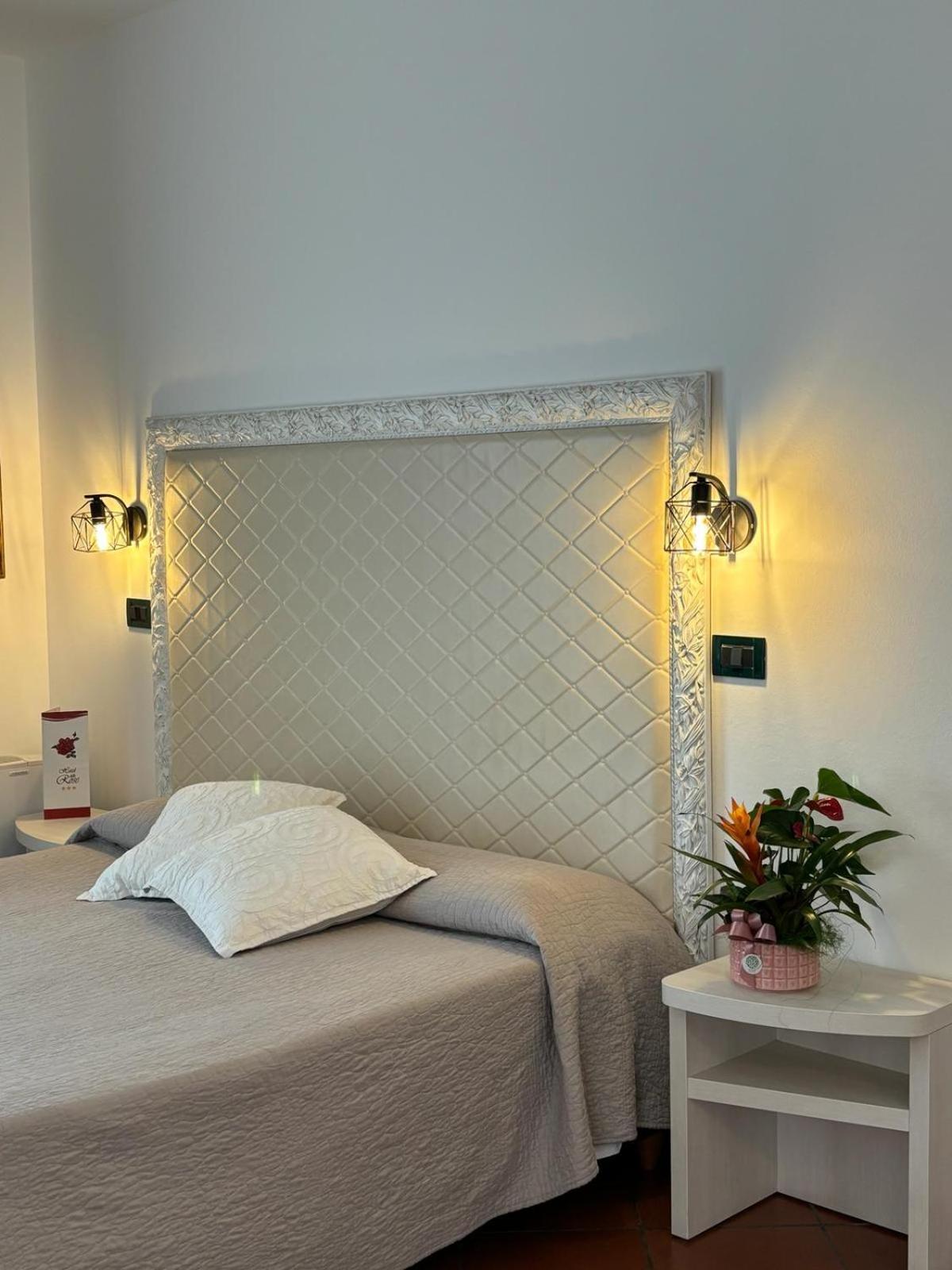 Hotel Delle Rose 산토바르톨로메오알마레 외부 사진