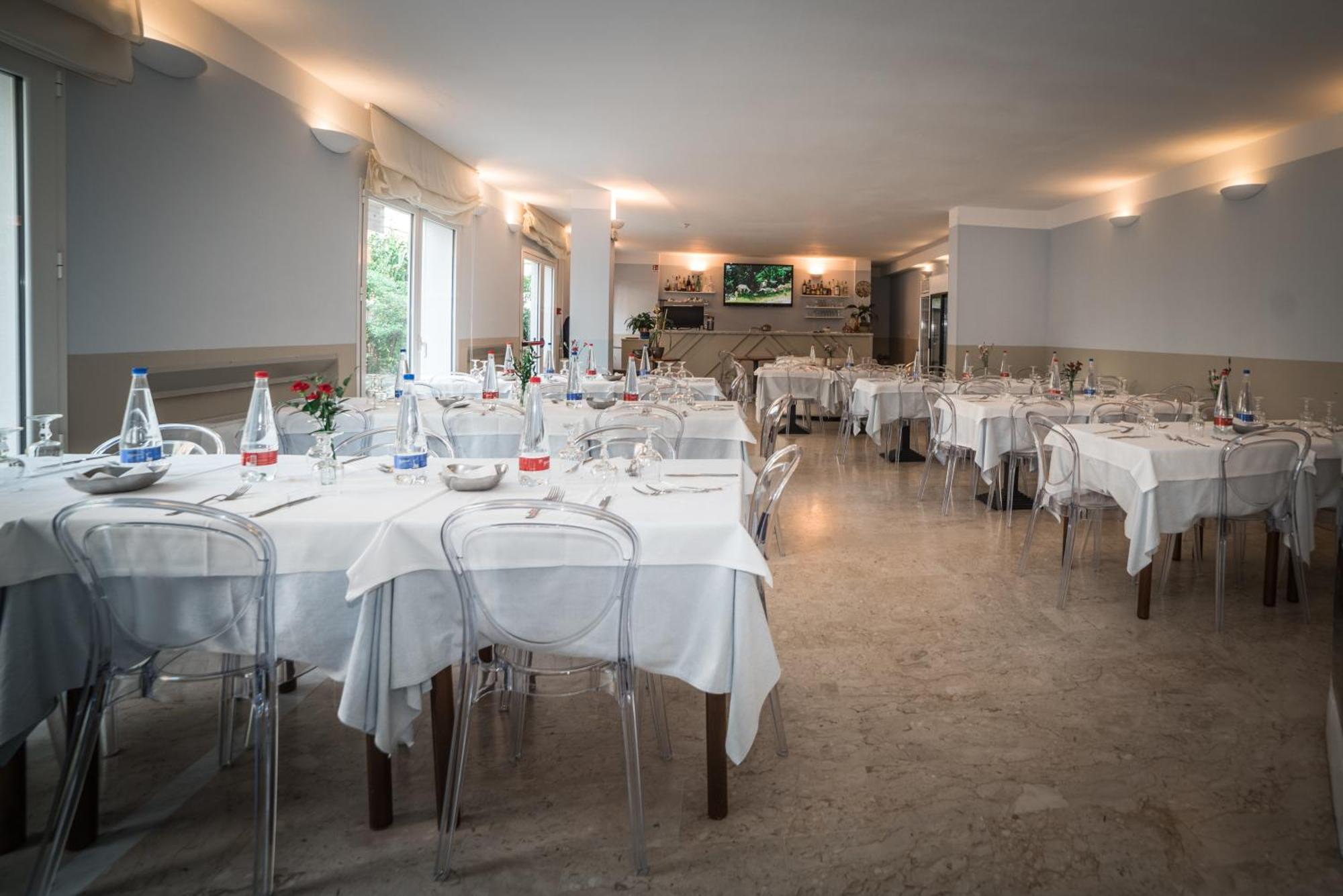 Hotel Delle Rose 산토바르톨로메오알마레 외부 사진