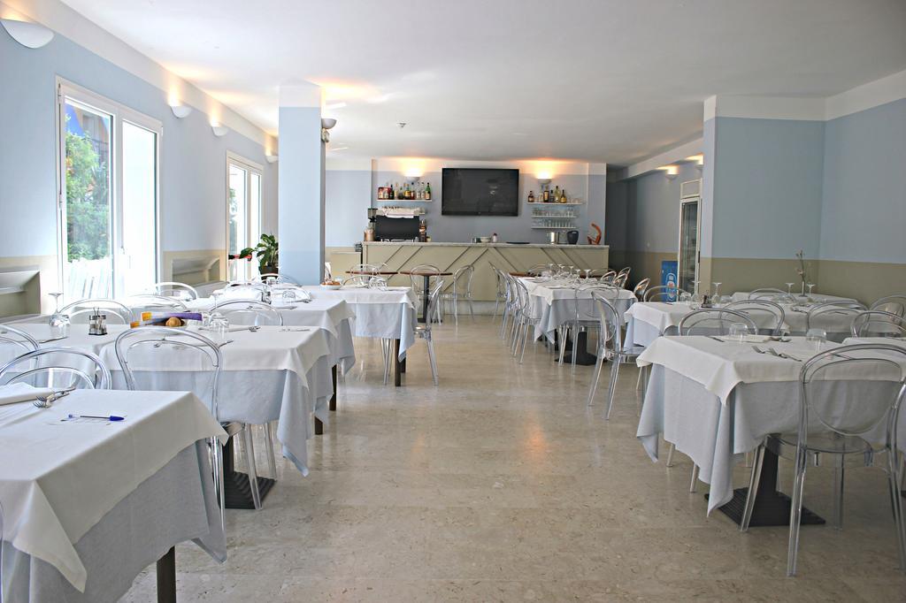 Hotel Delle Rose 산토바르톨로메오알마레 외부 사진